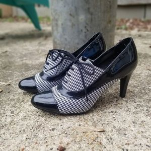 Never been worn impo heels